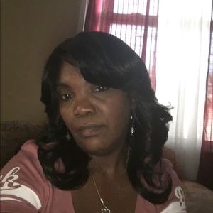 Meet your Posher, Denise